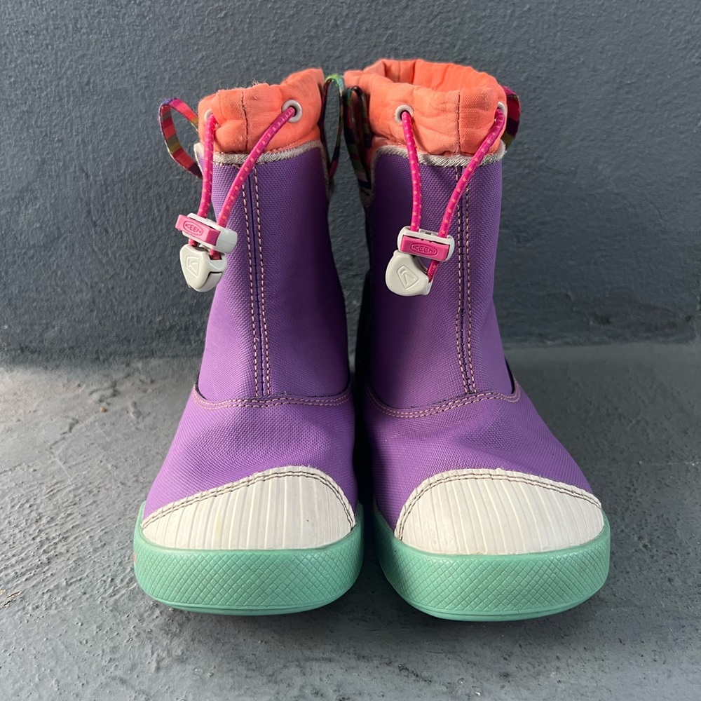 Keen Children’s boots size 13
